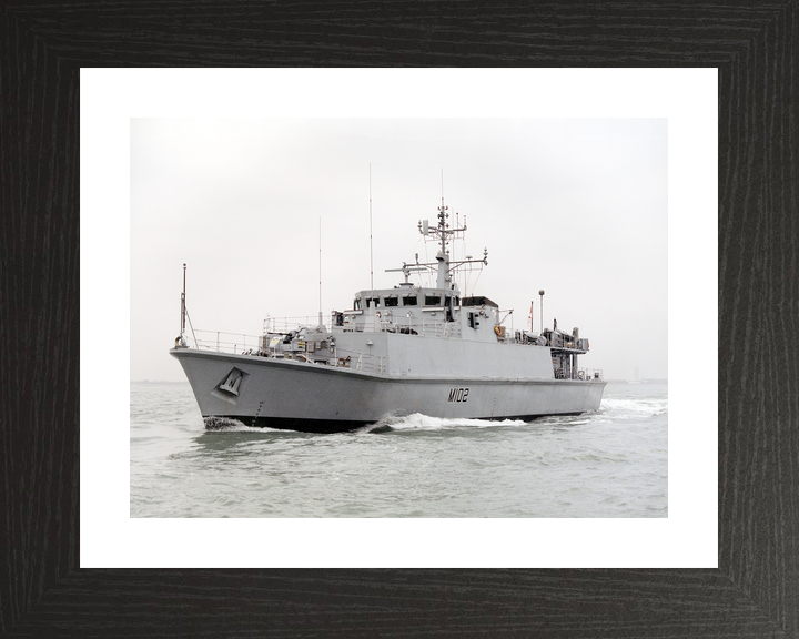 HMS Inverness M102 Sandown Class Minehunter 1997 Photo Print - Posters, Prints, & Visual Artwork - by Hampshire Prints (image 2 of 9)
