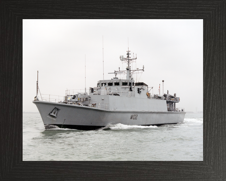 HMS Inverness M102 Sandown Class Minehunter 1997 Photo Print - Posters, Prints, & Visual Artwork - by Hampshire Prints (image 3 of 9)