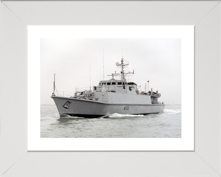 HMS Inverness M102 Sandown Class Minehunter 1997 Photo Print - Posters, Prints, & Visual Artwork - by Hampshire Prints (image 4 of 9)