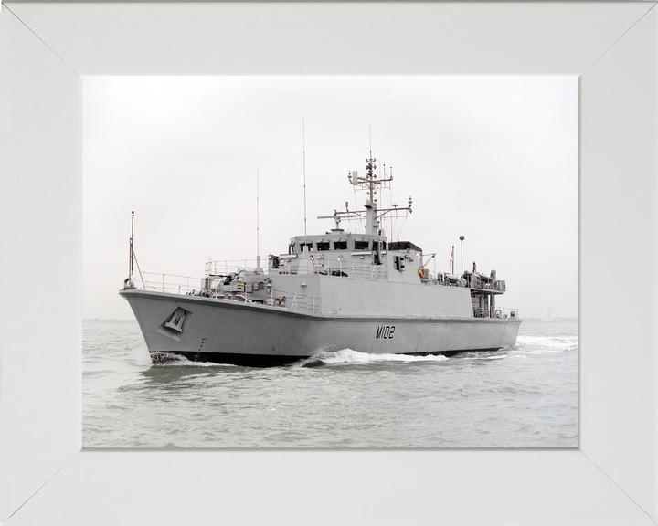 HMS Inverness M102 Sandown Class Minehunter 1997 Photo Print - Posters, Prints, & Visual Artwork - by Hampshire Prints (image 5 of 9)
