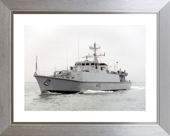 HMS Inverness M102 Sandown Class Minehunter 1997 Photo Print - Posters, Prints, & Visual Artwork - by Hampshire Prints (image 6 of 9)