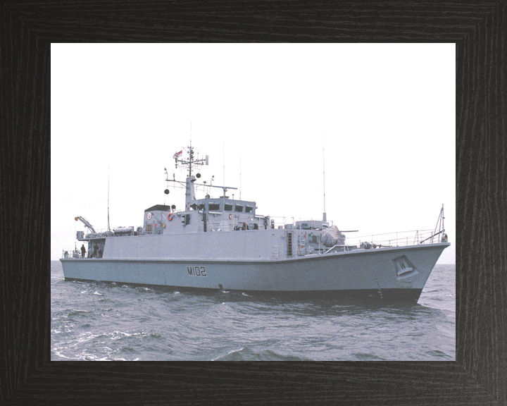 HMS Inverness M102 Sandown Class Minehunter 1994 Photo Print - Posters, Prints, & Visual Artwork - by Hampshire Prints (image 3 of 9)