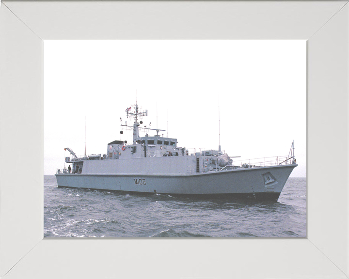 HMS Inverness M102 Sandown Class Minehunter 1994 Photo Print - Posters, Prints, & Visual Artwork - by Hampshire Prints (image 5 of 9)
