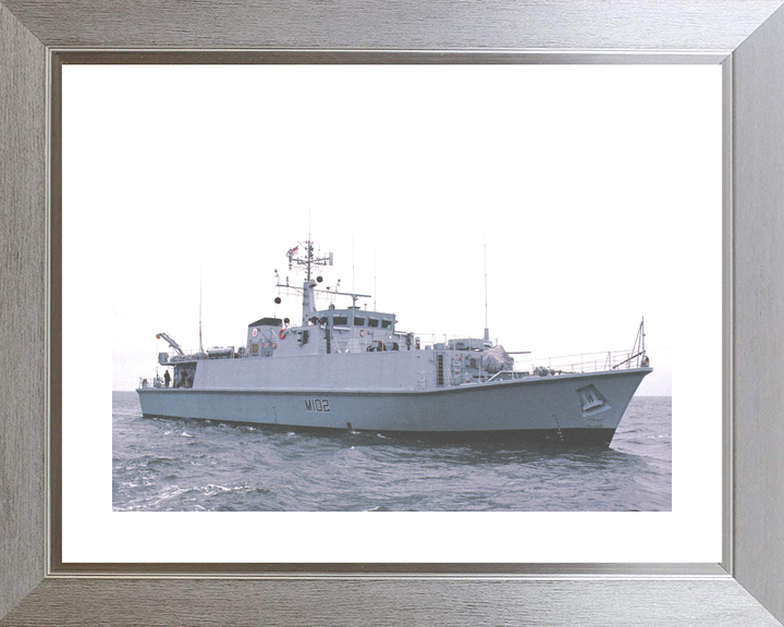 HMS Inverness M102 Sandown Class Minehunter 1994 Photo Print - Posters, Prints, & Visual Artwork - by Hampshire Prints (image 6 of 9)