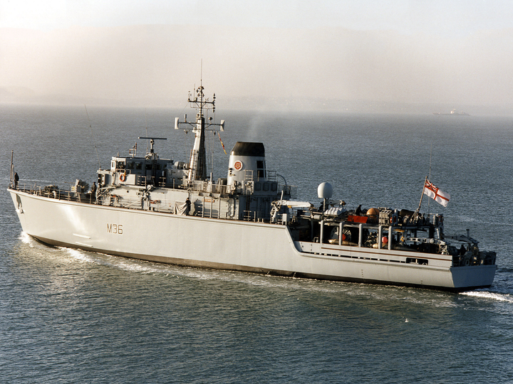 HMS Bicester (M36) Photo Print - Leaving Portsmouth 1997 - Royal Navy Hunt Class Mine Warfare Vessel