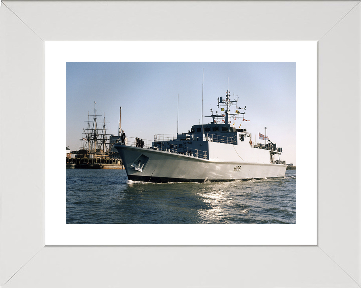 HMS Penzance M106 Sandown Class Minehunter 1998 Photo Print - Posters, Prints, & Visual Artwork - by Hampshire Prints (image 4 of 9)