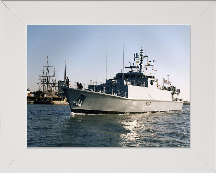 HMS Penzance M106 Sandown Class Minehunter 1998 Photo Print - Posters, Prints, & Visual Artwork - by Hampshire Prints (image 5 of 9)
