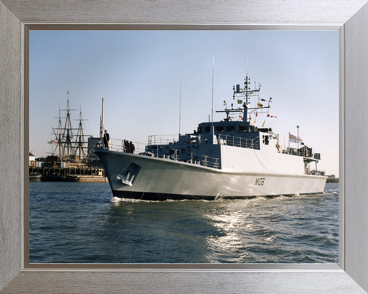 HMS Penzance M106 Sandown Class Minehunter 1998 Photo Print - Posters, Prints, & Visual Artwork - by Hampshire Prints (image 7 of 9)