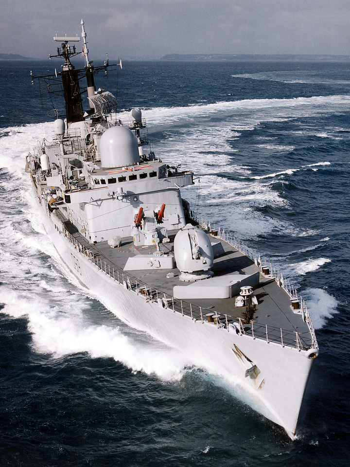 HMS York D98 Type 42 Destroyer 2004