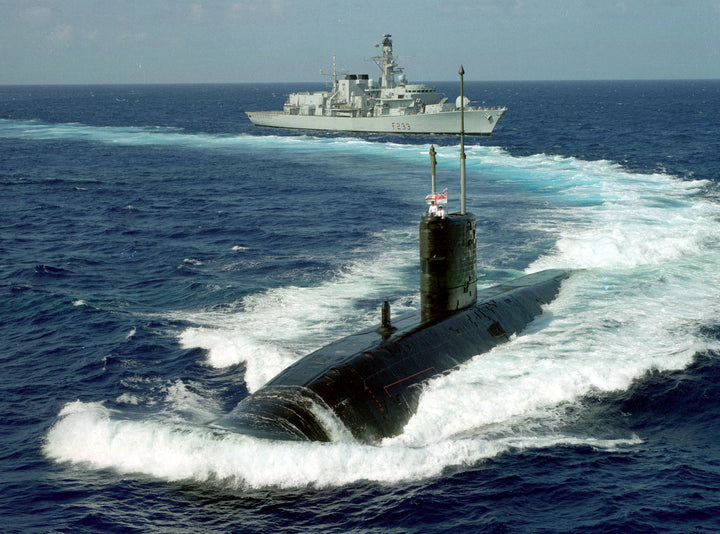 HMS Sceptre (S104) Swiftsure Class Submarine Photo Print At Sea 1996 Royal Navy Wall Art Naval Decor Posters, Prints, & Visual Artwork Hampshire Prints 6 x 4 No Frame No