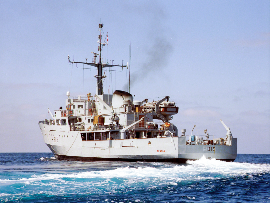 HMS Beagle (H319) Royal Navy Bulldog Class Survey Vessel At Sea 1999 Photo Print Wall Art Decor Posters, Prints, & Visual Artwork Hampshire Prints 6 x 4 No Frame No