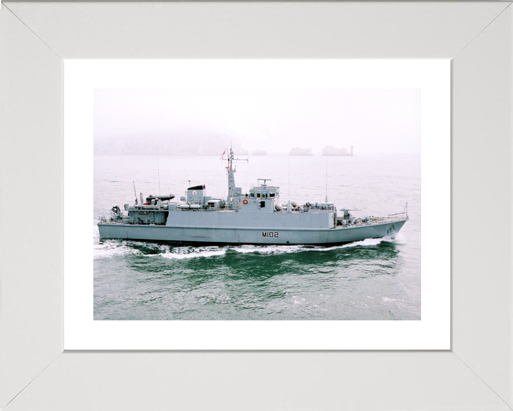 HMS Inverness M102 Sandown Class Minehunter August 2001 Photo Print