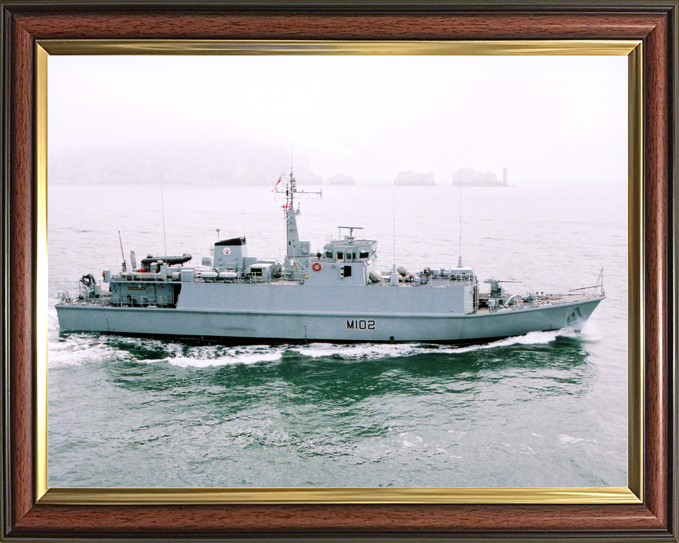 HMS Inverness M102 Sandown Class Minehunter August 2001 Photo Print