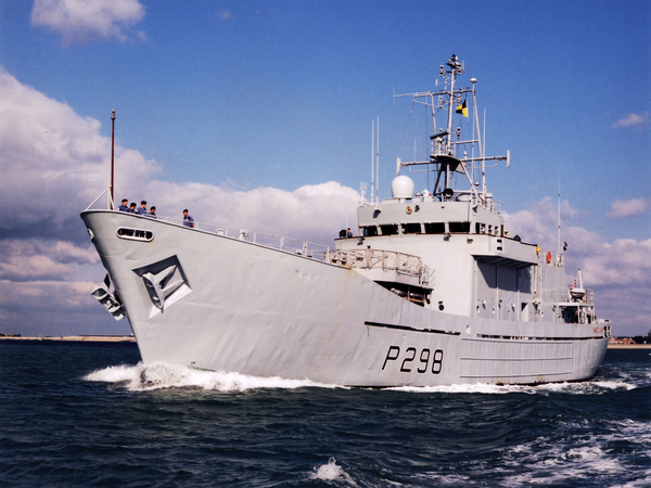 HMS Shetland P298 Island Class Patrol Vessel At Sea
