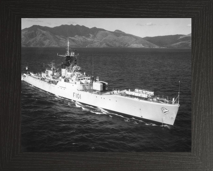 HMS Yarmouth F101 Rothesay Class Frigate High Starboard View Photo Print - Posters, Prints, & Visual Artwork - by Hampshire Prints (image 3 of 9)