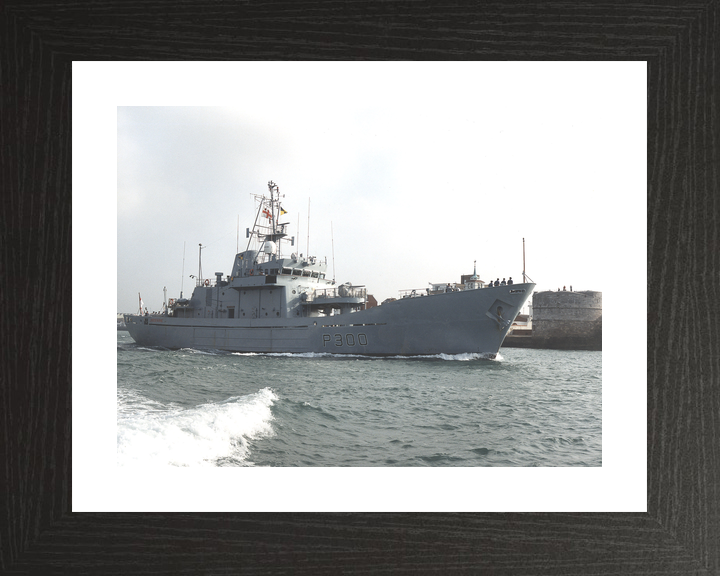 HMS Lindisfarne P300 Island Class Patrol Vessel C1997 Photo Print - Posters, Prints, & Visual Artwork - by Hampshire Prints (image 2 of 9)
