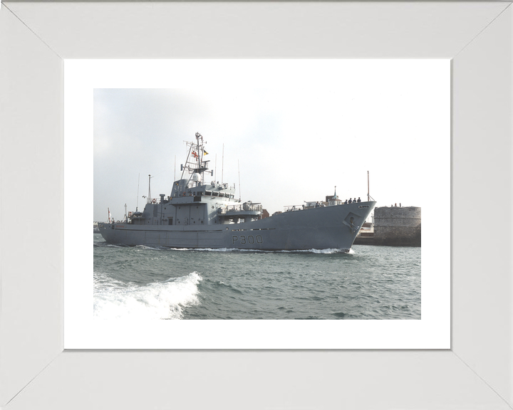 HMS Lindisfarne P300 Island Class Patrol Vessel C1997 Photo Print - Posters, Prints, & Visual Artwork - by Hampshire Prints (image 4 of 9)