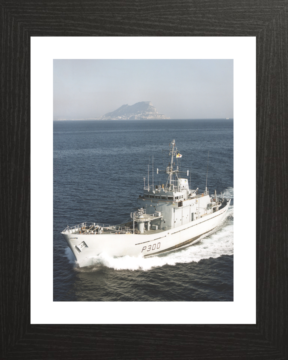 HMS Lindisfarne P300 Island Class Patrol Vessel Photo Print - Posters, Prints, & Visual Artwork - by Hampshire Prints (image 2 of 9)