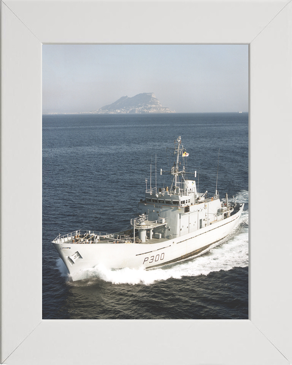 HMS Lindisfarne P300 Island Class Patrol Vessel Photo Print - Posters, Prints, & Visual Artwork - by Hampshire Prints (image 5 of 9)