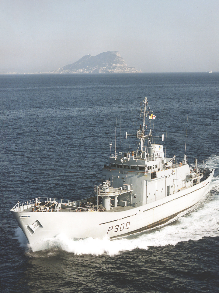 HMS Lindisfarne (P300) Photo Print - Gibraltar - Royal Navy Island Class Patrol Vessel
