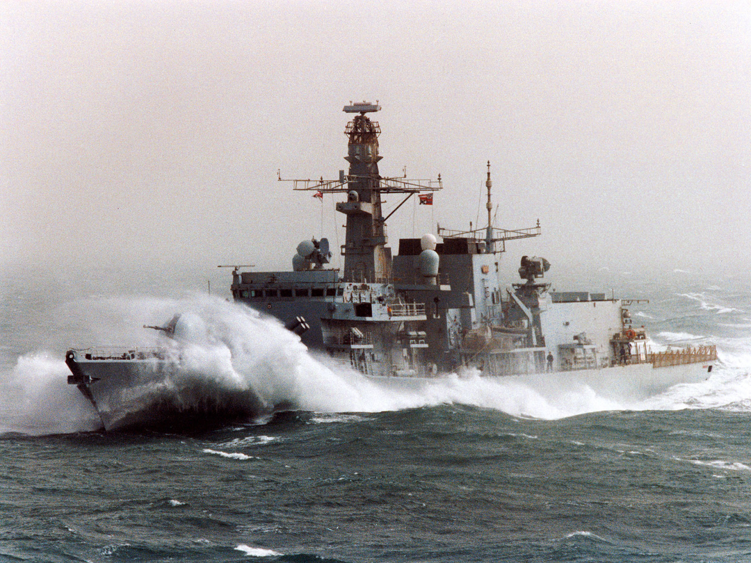 HMS Somerset (F82) Photo Print - In Rough Sea 2003 - Royal Navy Type 23 Frigate Posters, Prints, & Visual Artwork Hampshire Prints 6 x 4 No Frame No