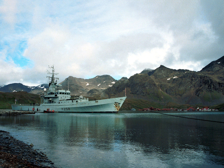 HMS Leeds Castle (P258) Photo Print - South Georgia 2003 - Royal Navy Castle Class Patrol Vessel