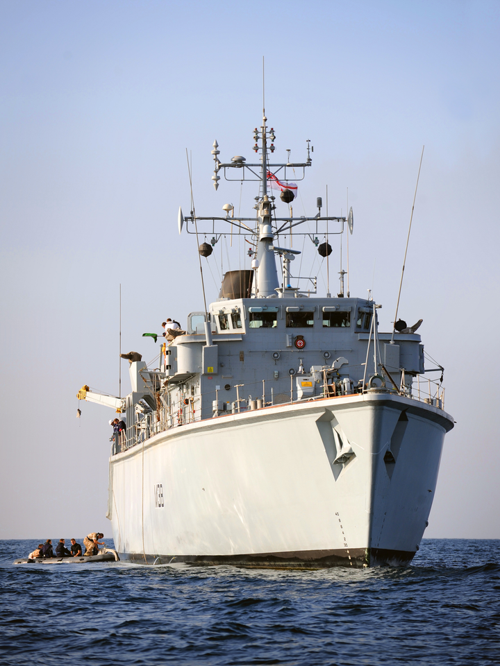 HMS Atherstone (M38) Photo Print - Persian Gulf 2009 - Royal Navy Hunt Class Mine Warfare Vessel Posters, Prints, & Visual Artwork Hampshire Prints 6 x 4 No Frame No