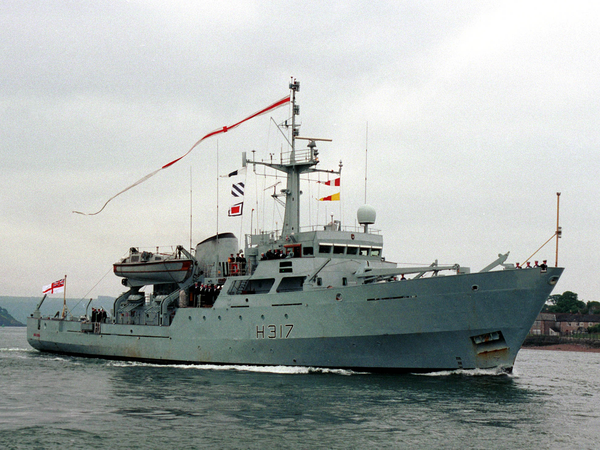 HMS Bulldog H317 Bulldog Class Survey Vessel July 2001