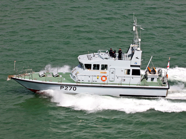 HMS Biter (P270) Photo Print - Port Side View 2017 - Royal Navy Archer Class P2000 Patrol Vessel Posters, Prints, & Visual Artwork Hampshire Prints 6 x 4 No Frame No