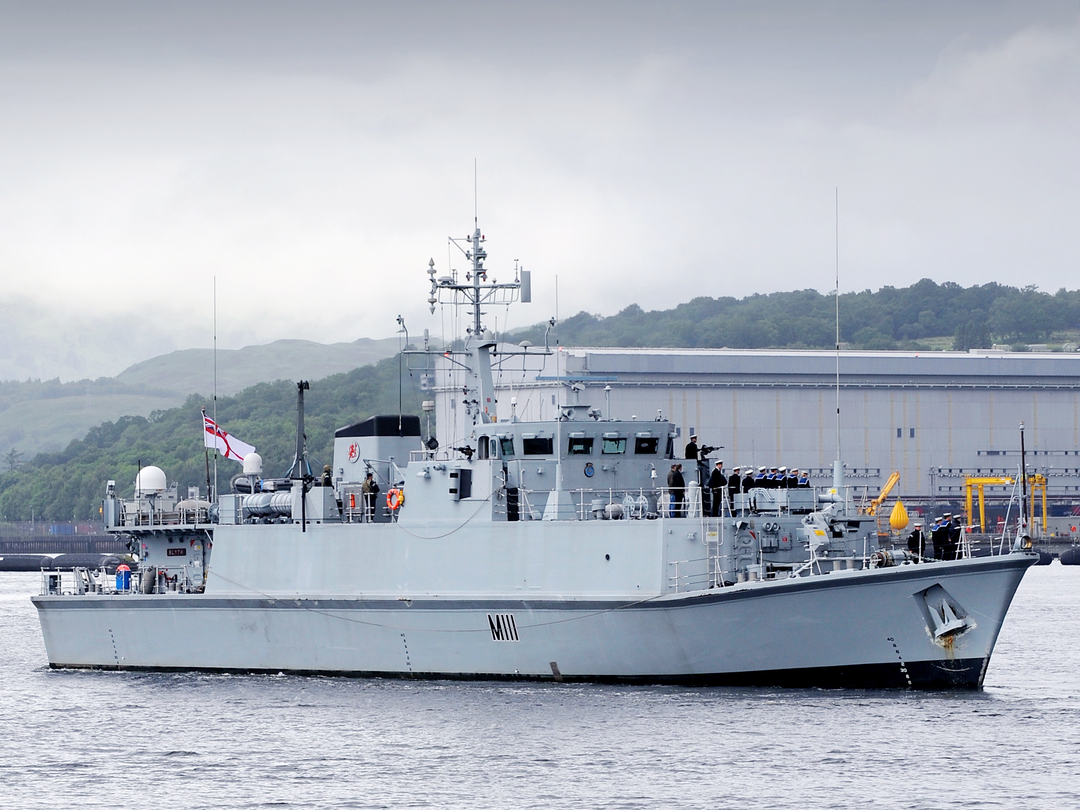 HMS Blyth (M111) Royal Navy Sandown Class Minehunter Faslane 2012 Photo Print Wall Art Decor Posters, Prints, & Visual Artwork Hampshire Prints 6 x 4 No Frame No