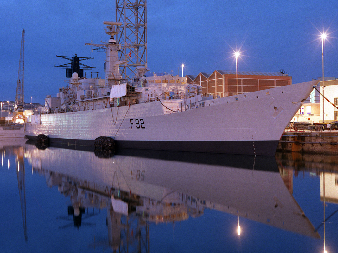 HMS Boxer (F92) Photo Print - Alongside at Dusk 1998 - Royal Navy Type 22 Frigate Posters, Prints, & Visual Artwork Hampshire Prints 6 x 4 No Frame No