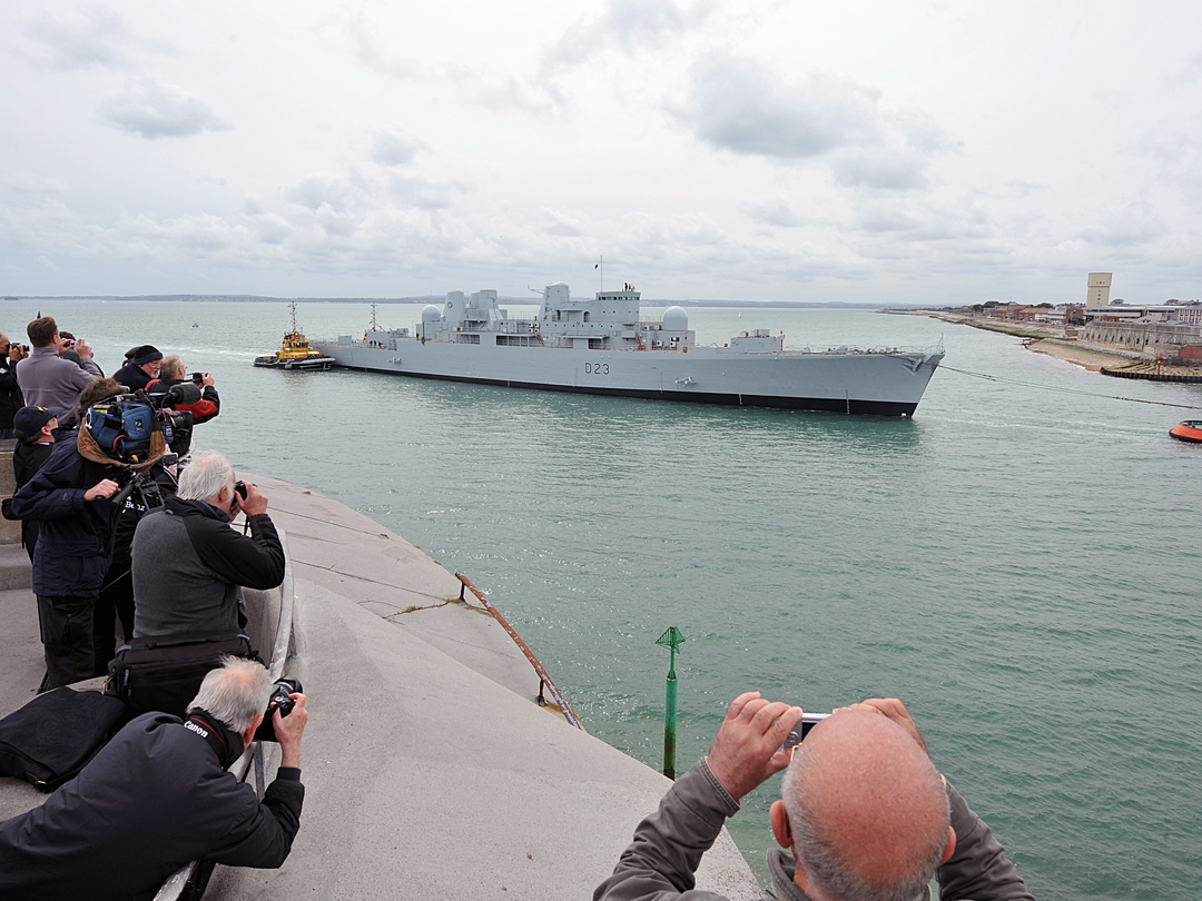 HMS Bristol (D23) Royal Navy Type 82 Destroyer Portsmouth Return 2011 Photo Print Wall Art Decor Posters, Prints, & Visual Artwork Hampshire Prints 6 x 4 No Frame No
