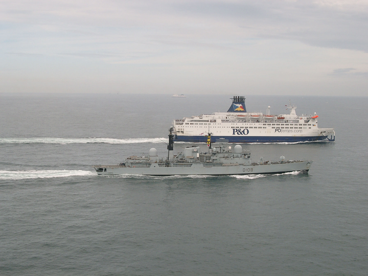 HMS Cardiff (D108) Photo Print - Dover Strait 2003 - Royal Navy Type 42 Destroyer Posters, Prints, & Visual Artwork Hampshire Prints 6 x 4 No Frame No