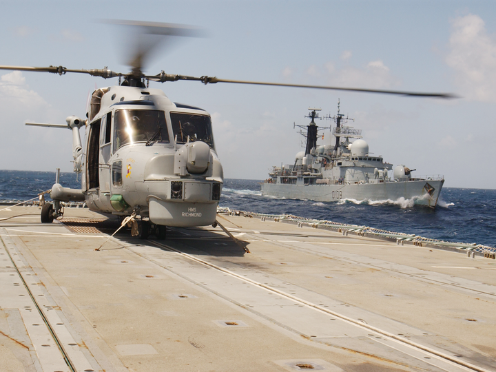 HMS Cardiff (D108) Photo Print - From HMS Richmond 2004 - Royal Navy Type 42 Destroyer Posters, Prints, & Visual Artwork Hampshire Prints 6 x 4 No Frame No