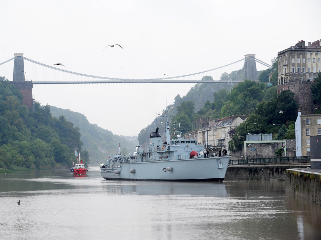 HMS Cattistock (M31) Royal Navy Hunt Class MineHunter Bristol 2011 Photo Print Wall Art Decor Posters, Prints, & Visual Artwork Hampshire Prints 6 x 4 No Frame No