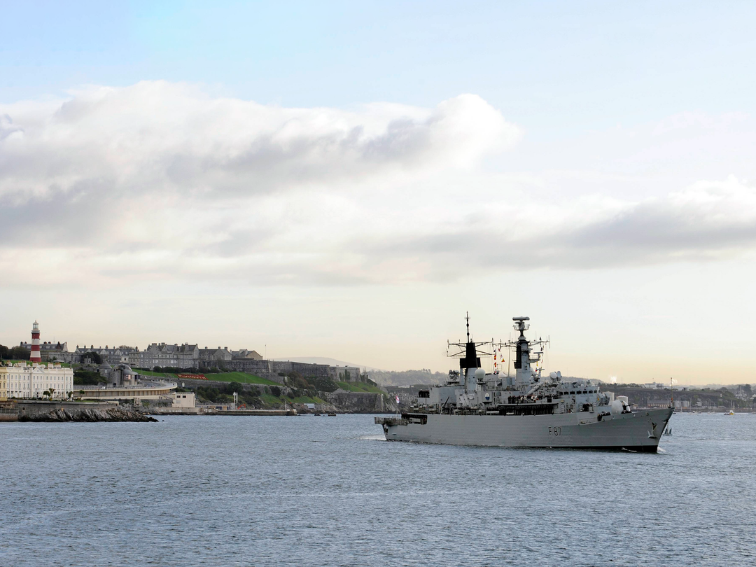 HMS Chatham (F87) Photo Print - Homecoming 2008 - Royal Navy Type 22 Frigate Posters, Prints, & Visual Artwork Hampshire Prints 6 x 4 No Frame No
