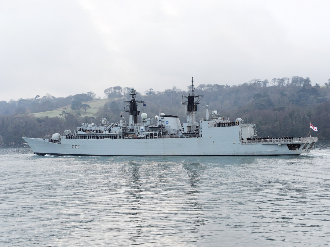 HMS Chatham (F87) Royal Navy Type 22 Frigate Deploys 2010 Photo Print Wall Art Decor Posters, Prints, & Visual Artwork Hampshire Prints 6 x 4 No Frame No