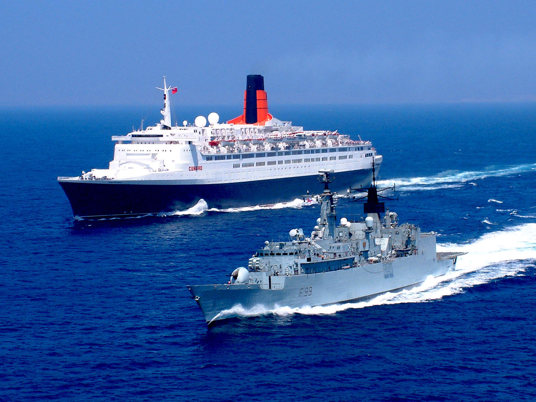 HMS Cornwall (F99) Photo Print - Sails With The QE2 2003 - Royal Navy type 22 Frigate Posters, Prints, & Visual Artwork Hampshire Prints 6 x 4 No Frame No