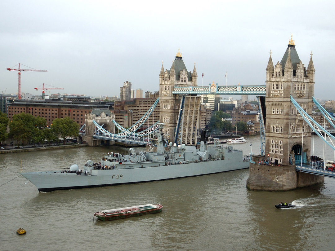 HMS Cornwall (F99) Photo Print - Tower Bridge 2004 - Royal Navy type 22 Frigate Posters, Prints, & Visual Artwork Hampshire Prints 6 x 4 No Frame No