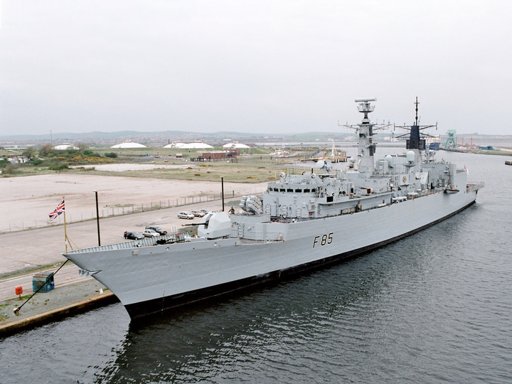 HMS Cumberland (F85) Royal Navy Type 22 Frigate Barrow in Furness 2002 Photo Print Wall Art Decor Posters, Prints, & Visual Artwork Hampshire Prints 6 x 4 No Frame No