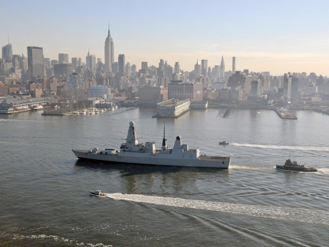 HMS Daring (D32) Photo Print - New York 2010 - Royal Navy Type 45 Destroyer Posters, Prints, & Visual Artwork Hampshire Prints 6 x 4 No Frame No
