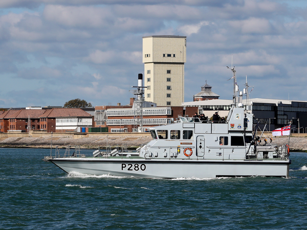 HMS Dasher P280 Archer Class P2000 Patrol Vessel 24 April 2017 Leaving Portsmouth
