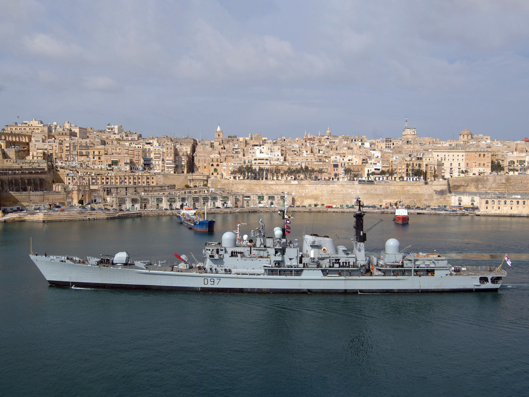 HMS Edinburgh (D97) Photo Print - Valletta 2008 - Royal Navy Type 42 Destroyer Posters, Prints, & Visual Artwork Hampshire Prints 6 x 4 No Frame No