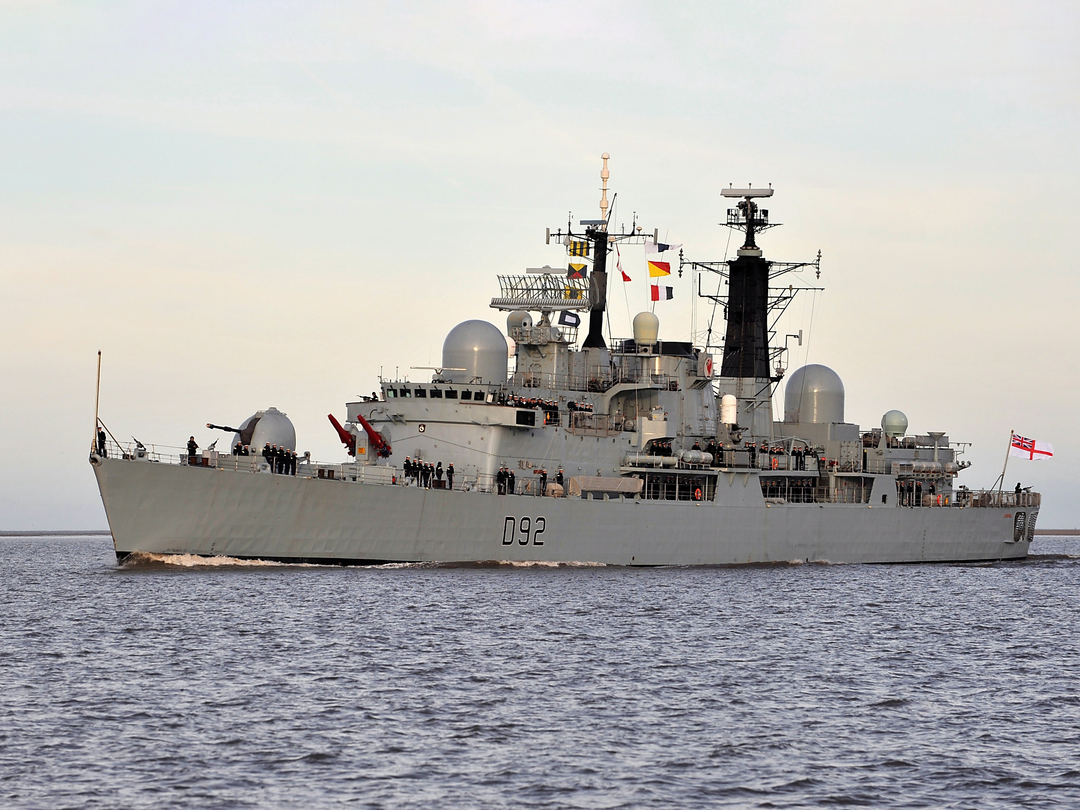 HMS Liverpool (D92) Photo Print - Entering Liverpool 2011 - Royal Navy Type 42 Destroyer Posters, Prints, & Visual Artwork Hampshire Prints 6 x 4 No Frame No