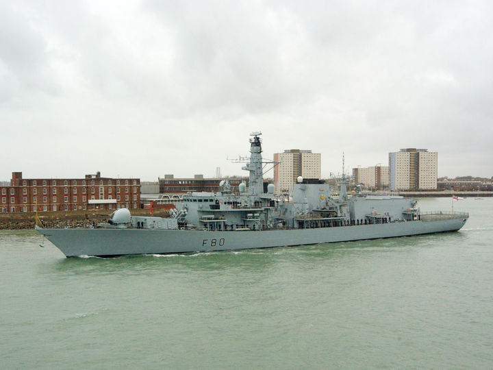 HMS Grafton (F80) Royal Navy Type 23 Frigate Leaving Portsmouth 2005 Photo Print Wall Art Decor Posters, Prints, & Visual Artwork Hampshire Prints 6 x 4 No Frame No