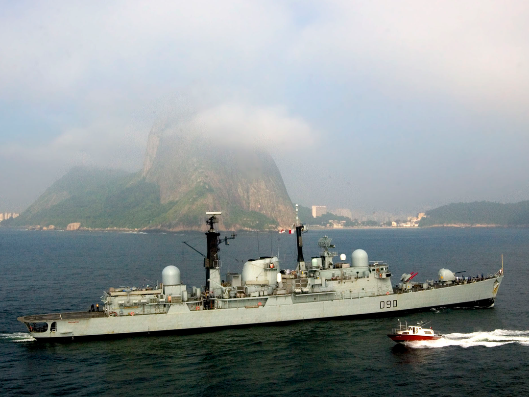 HMS Southampton (D90) Photo Print - Rio de Janeiro 2005 - Royal Navy Type 42 Destroyer Posters, Prints, & Visual Artwork Hampshire Prints 6 x 4 No Frame No