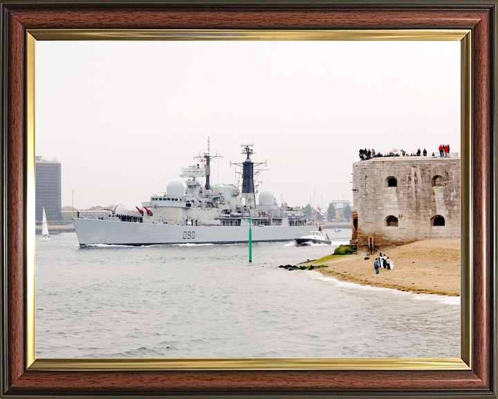 HMS Southampton D90 Type 42 Destroyer December 2007