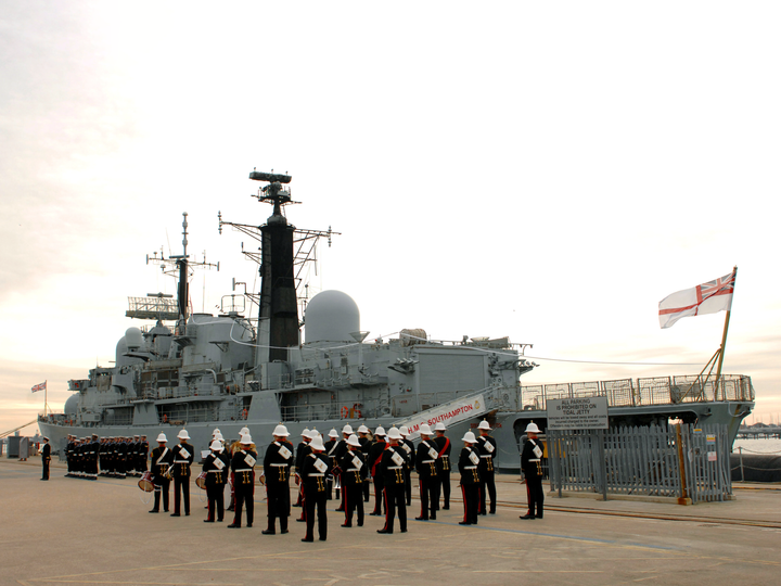 HMS Southampton (D90) Photo Print - Decommissioning 2009 - Royal Navy Type 42 Destroyer Posters, Prints, & Visual Artwork Hampshire Prints 6 x 4 No Frame No