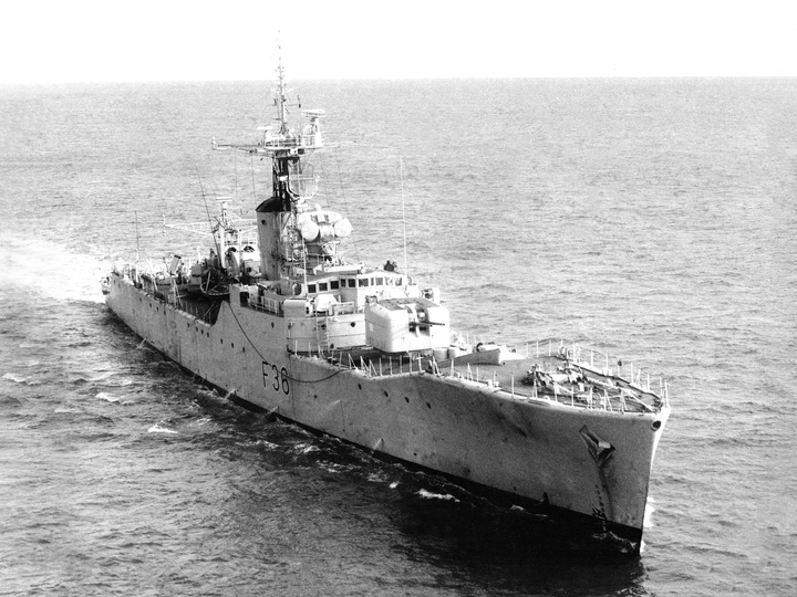 HMS Whitby (F36) Photo Print - At Sea 1962 - Royal Navy Whitby Class Frigate Posters, Prints, & Visual Artwork Hampshire Prints 6 x 4 No Frame No