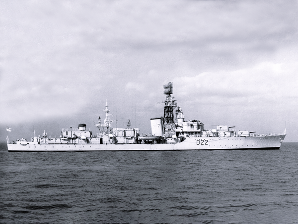 HMS Aisne D22 Battle Class Destroyer Starboard View